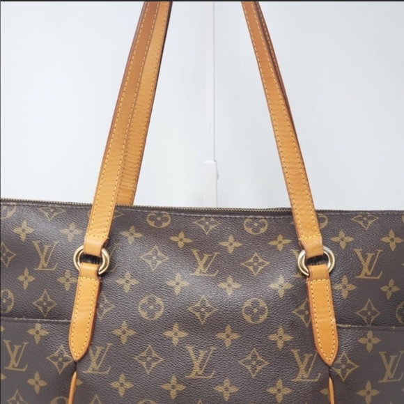 💎 ✨HUGE SIDE POCKETS✨ 💎 LOUIS VUITTON TOTE DISCONTINUED - Picture 9 of 15